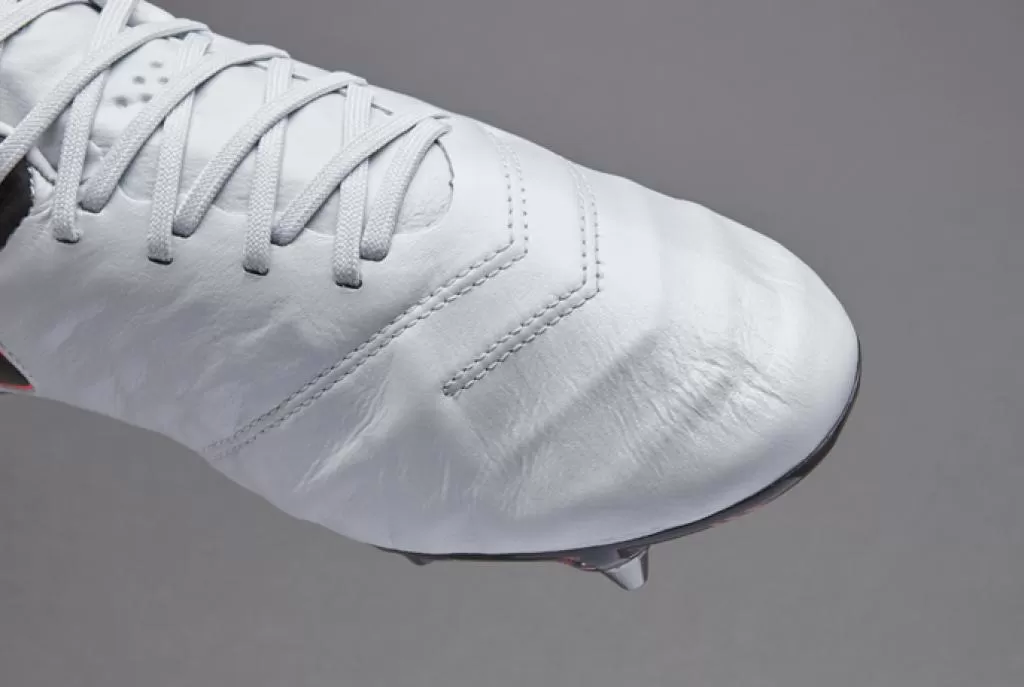 Бутсы профессиональные Nike Tiempo VI Legend SG
